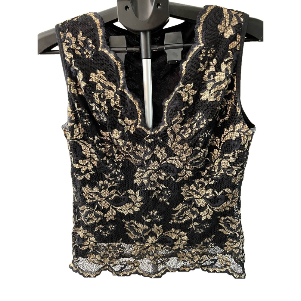 💚💚5/$25💚💚 Karen Kane Black Lace Top with Gold Floral Overlay